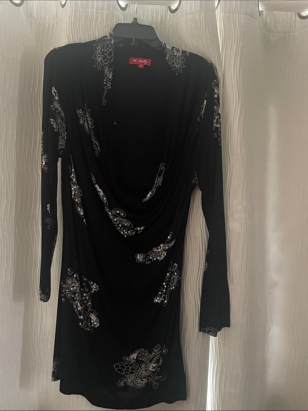 Black Long-Sleeve Draped Neck Dress/long shirt with White Floral Print